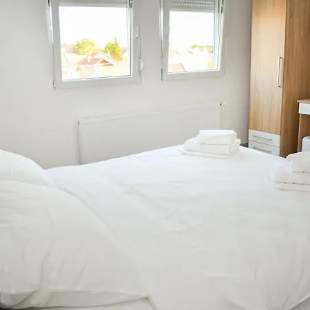 Deltix Guest house *