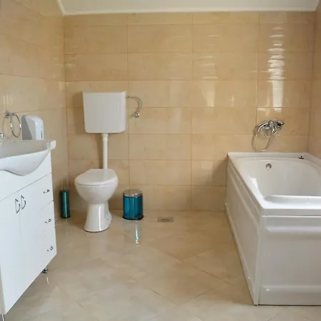 Deltix Guest house *